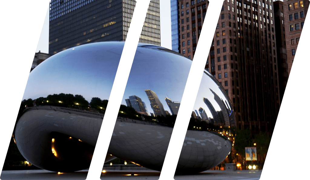 Cloud Gate sculpture in Millennium Park, Chicago